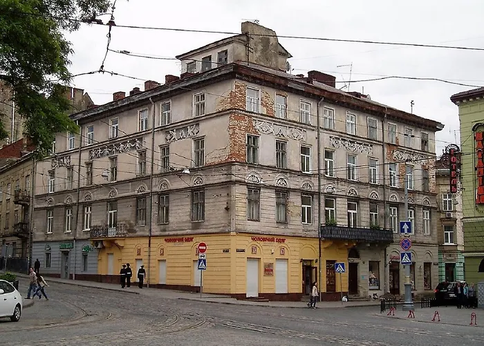 подобово в центрі на вулиці краківській 34 площа ринок сам центер міста львова